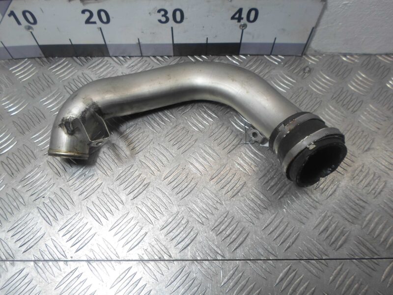 Изображение товара 118920 - 00118920 patrubok interkulera Ford Sierra