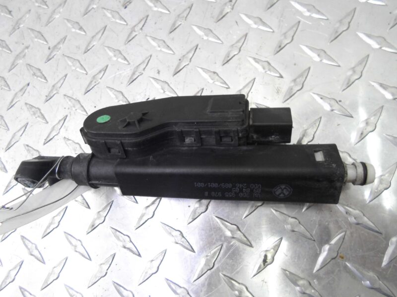 Изображение товара 118980 - 00118980 forsunka omyvatelya far Toyota Carina E