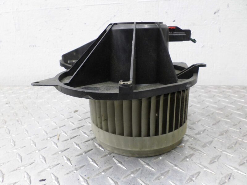 Изображение товара 119125 - 00119125 ventilyator otopitelya (motorchik pechki) Ford B MAX