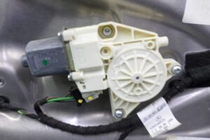 Изображение товара 119189 - 00119189 steklopodemnik perednij levyj Honda Ridgeline 2