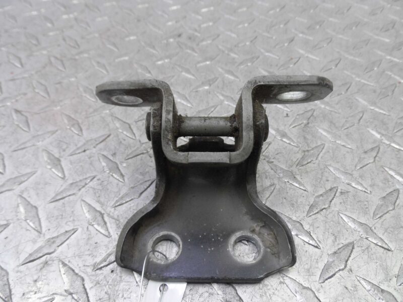 Изображение товара 119383 - 00119383 petlya dveri perednyaya Chevrolet Blazer