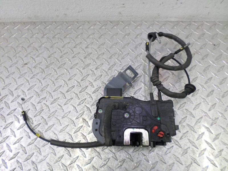 Изображение товара 119477 - 00119477 zamok dveri zadnej levoj