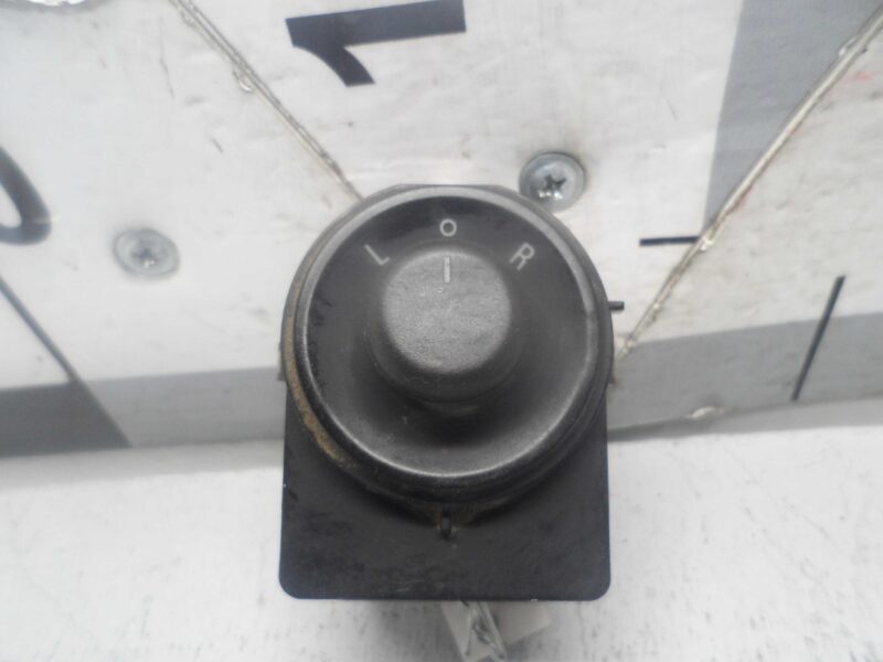 Изображение товара 119601 - 00119601 dzhojstik regulirovki zerkal