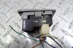 Изображение товара 119653 - 00119653 dzhojstik regulirovki zerkal Subaru Tribeca 2