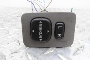 Изображение товара 119653 - 00119653 dzhojstik regulirovki zerkal Subaru Tribeca