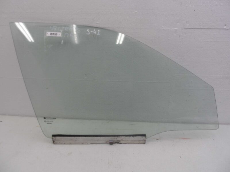 Изображение товара 119767 - 00119767 steklo dveri perednej pravoj Mazda 5