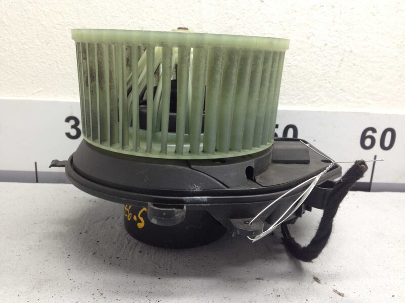 Изображение товара 119789 - 00119789 ventilyator otopitelya (motorchik pechki) Volkswagen Up