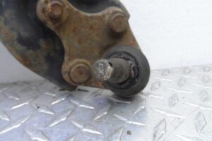 Изображение товара 119891 - 00119891 rychag perednij pravyj nizhnij Rover 400 2