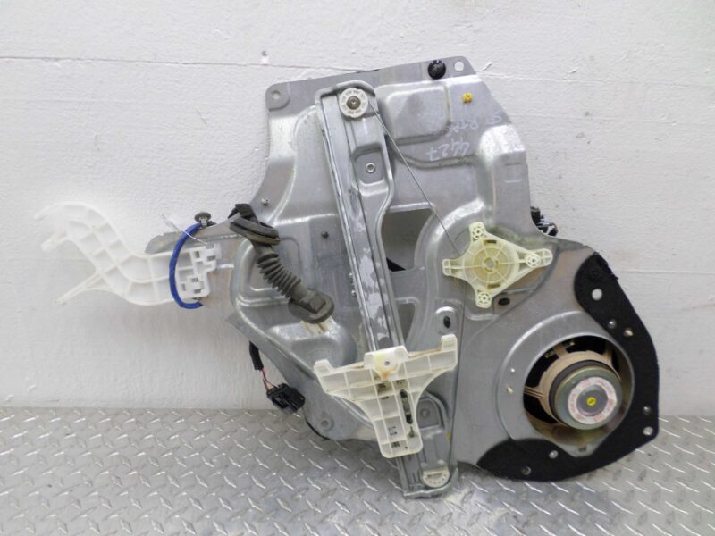 Изображение товара 119940 - 00119940 steklopodemnik zadnij pravyj Alfa Romeo 146