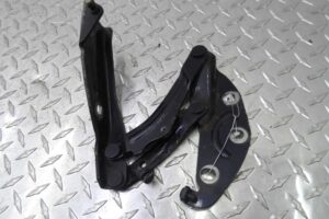 Изображение товара 120042 - 00120042 petlya kapota levaya Toyota Carina E