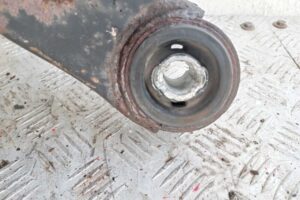 Изображение товара 120056 - 001200560 balka zadnyaya Pontiac TransSport 3