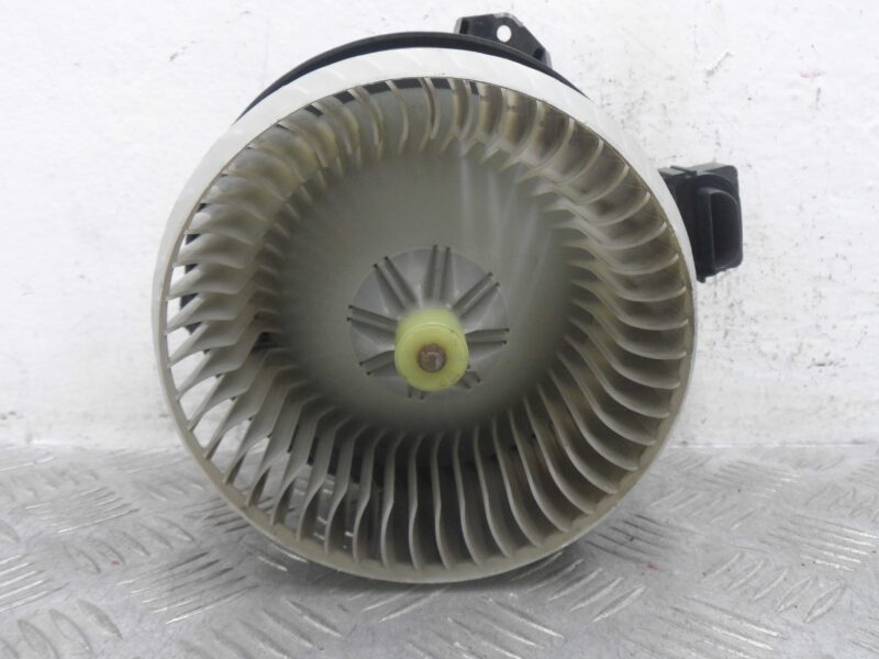 Изображение товара 120124 - 00120124 ventilyator otopitelya (motorchik pechki) Peugeot 306