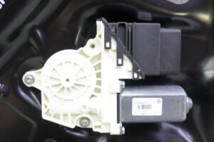 Изображение товара 120182 - 00120182 steklopodemnik zadnij levyj Volvo S40 3