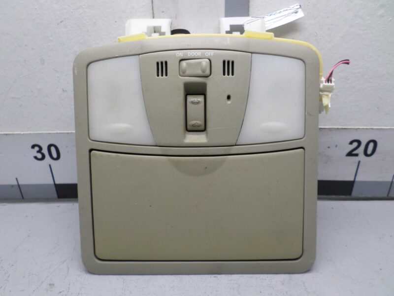 Изображение товара 120221 - 00120221 plafon Toyota Hiace