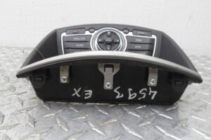 Изображение товара 120721 - 00120721 panel upravleniya magnitoloj Toyota Hiace 3
