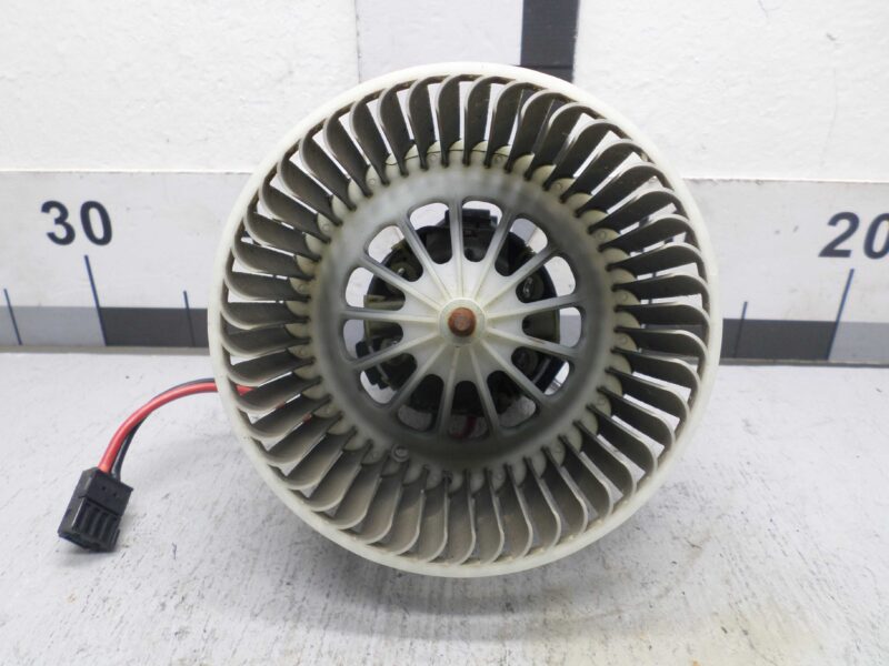 Изображение товара 120793 - 00120793 ventilyator otopitelya (motorchik pechki)