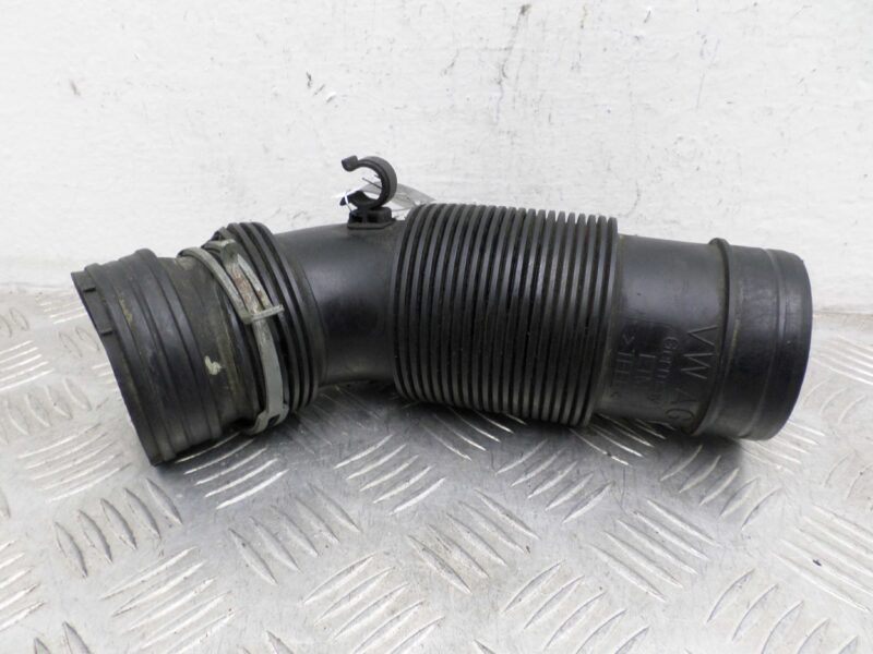 Изображение товара 121020 - 00121020 patrubok vozdushnogo filtra