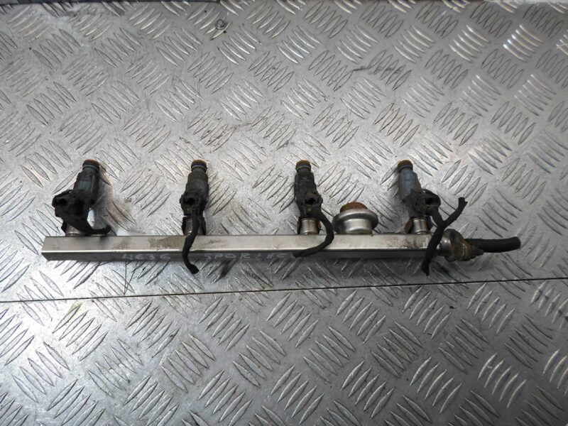 Изображение товара 121266 - 00121266 toplivnaya rampa Alfa Romeo 146