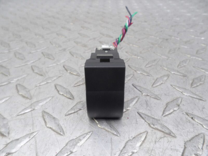 Изображение товара 121548 - 00121548 knopka salona Citroen C5