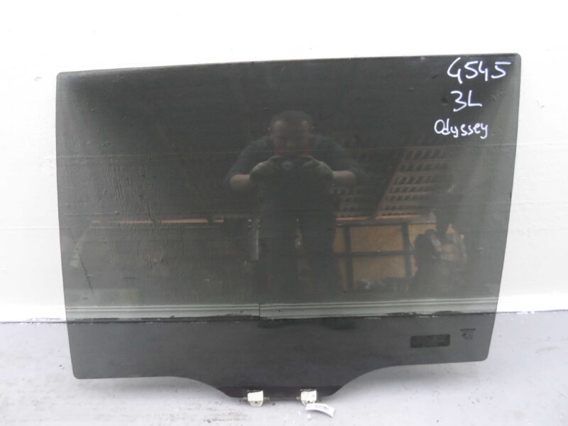 Изображение товара 121681 - 00121681 steklo dveri zadnej levoj