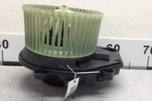 Изображение товара 121984 - 00121984 ventilyator otopitelya (motorchik pechki) Volkswagen Up 2