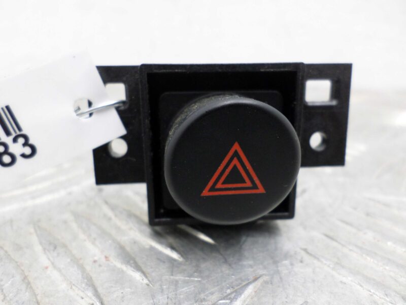 Изображение товара 122083 - 00122083 knopka avarijnoj signalizatsii SAAB 9 3