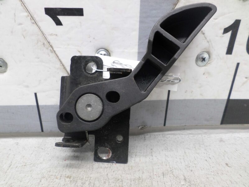 Изображение товара 122132 - 00122132 ruchka kryshki bagazhnika