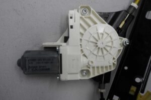 Изображение товара 122159 - 00122159 steklopodemnik perednij pravyj 3