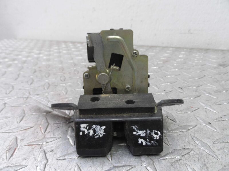 Изображение товара 122368 - 00122368 zamok bagazhnika Audi TT