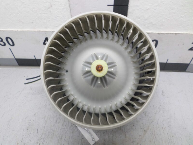 Изображение товара 122418 - 00122418 ventilyator otopitelya (motorchik pechki)