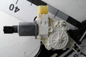 Изображение товара 122920 - 00122920 steklopodemnik perednij pravyj 1