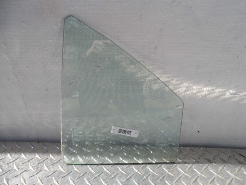 Изображение товара 123140 - 00123140 steklo dveri zadnej levoj