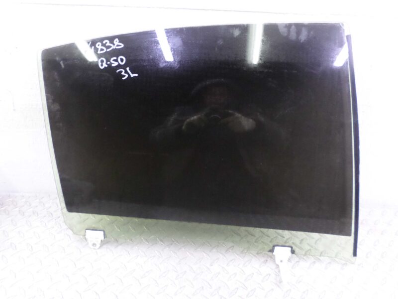 Изображение товара 123352 - 00123352 steklo dveri zadnej levoj