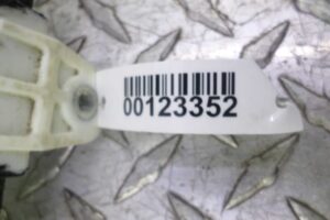 Изображение товара 123352 - 00123352 steklo dveri zadnej levoj 3