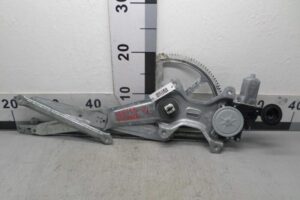 Изображение товара 123566 - 00123566 steklopodemnik perednij levyj 