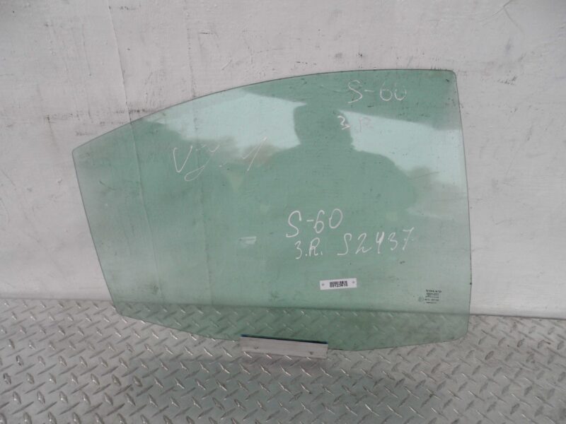 Изображение товара 123616 - 00123616 steklo dveri zadnej pravoj Volvo V40