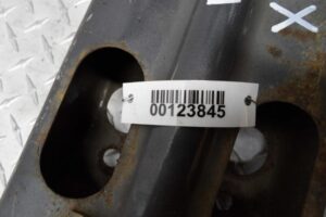 Изображение товара 123845 - 00123845 usilitel bampera perednij Pontiac Vibe 1