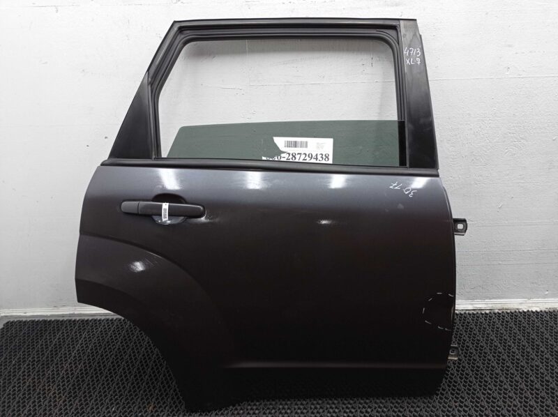 Изображение товара 123959 - 00123959 dver zadnyaya pravaya Pontiac Vibe