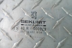 Изображение товара 124056 - 00124056 steklo dveri zadnej pravoj Mercedes SLK 1