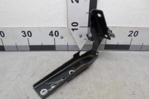 Изображение товара 124334 - 00124334 petlya kapota pravaya Pontiac Vibe 3