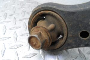 Изображение товара 124425 - 00124425 rychag perednij levyj nizhnij Subaru Legacy 2