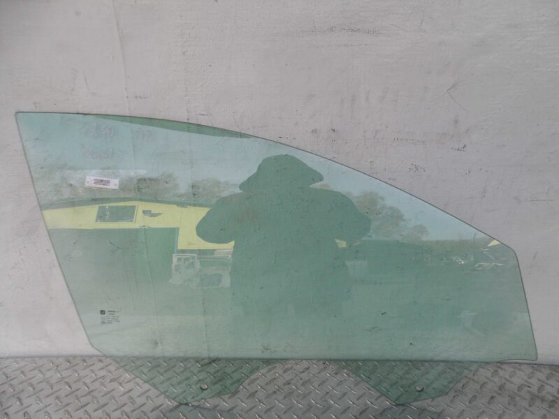 Изображение товара 124831 - 00124831 steklo dveri perednej pravoj