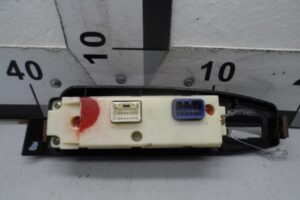 Изображение товара 125373 - 00125373 knopka steklopodemnika 2