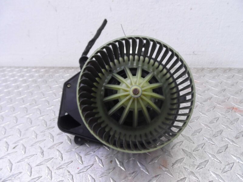 Изображение товара 125750 - 00125750 ventilyator otopitelya (motorchik pechki) Volkswagen Up