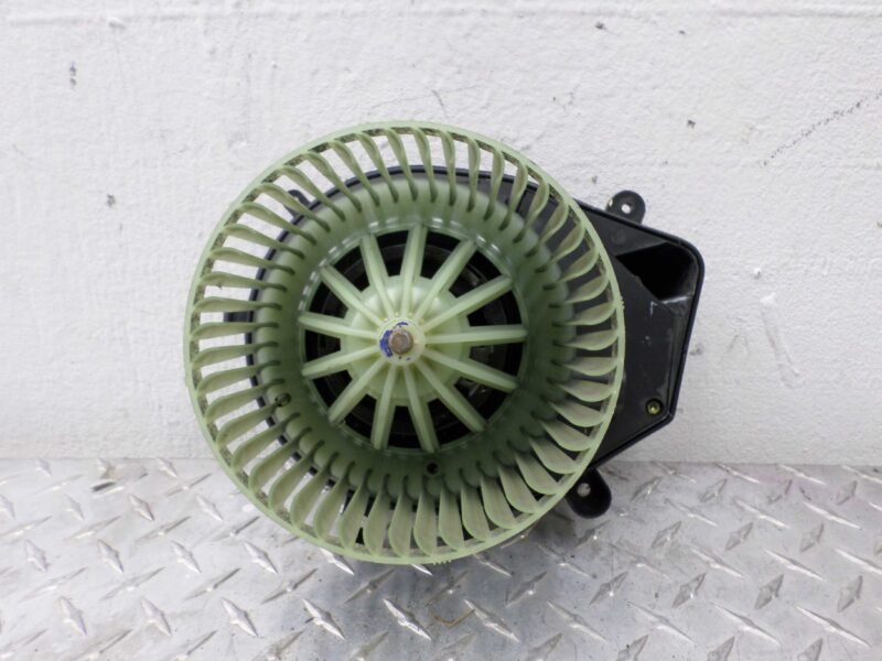 Изображение товара 125767 - 00125767 ventilyator otopitelya (motorchik pechki) Volkswagen Up