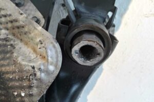 Изображение товара 126373 - 00126373 balka perednyaya Hyundai H1 2