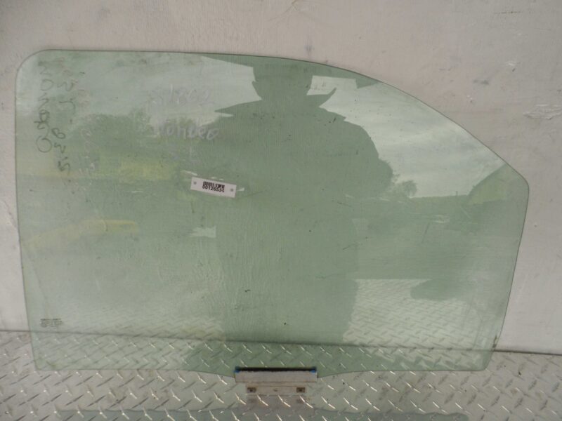 Изображение товара 126534 - 00126534 steklo dveri zadnej levoj