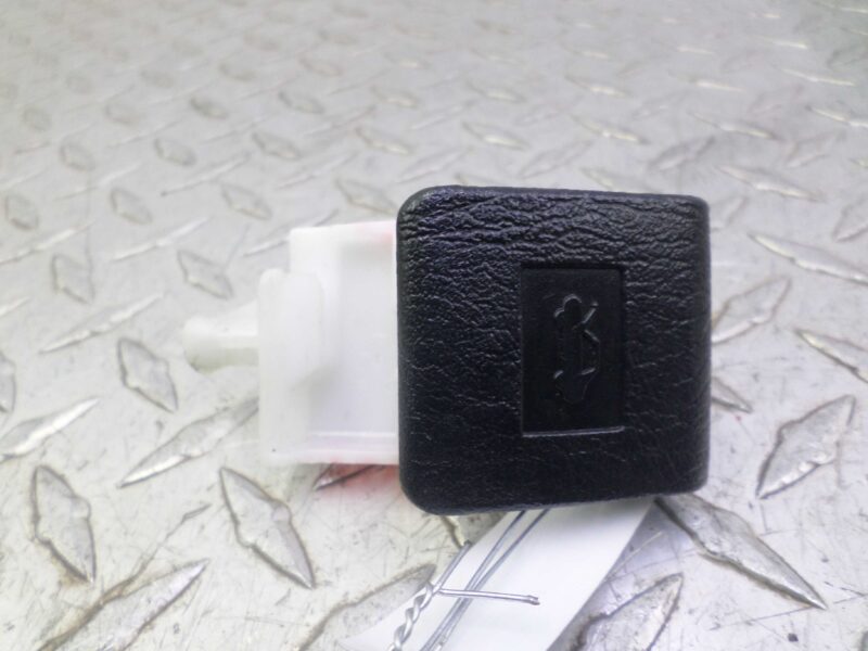 Изображение товара 126740 - 00126740 knopka salona Subaru Legacy