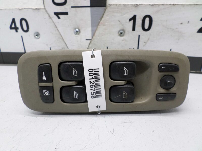 Изображение товара 126758 - 00126758 knopka steklopodemnika Volvo XC70