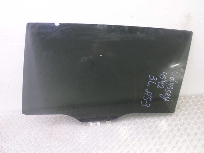 Изображение товара 126849 - 00126849 steklo dveri zadnej levoj